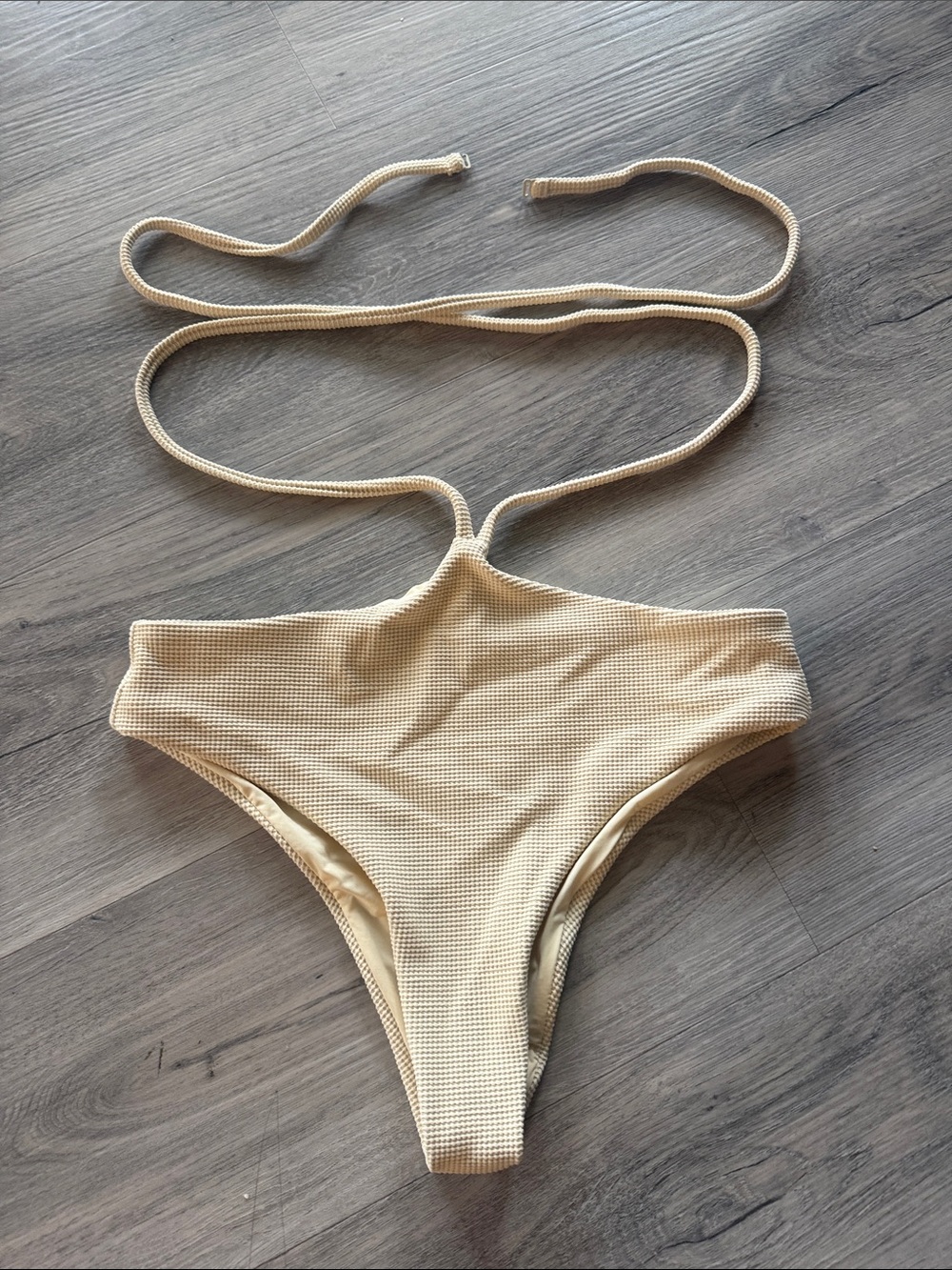 Devon Windsor Women’s Beige High-Waist Bikini Bottom size small
